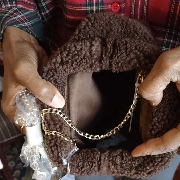 Brown Shearling Clutch With Gold Chain Handle 8"x5"x4" NWT - Picture 2 of 4